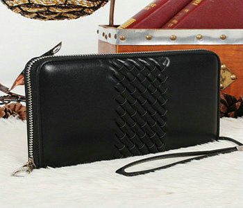 Bottega Veneta intrecciato leather clutch BV6610 black